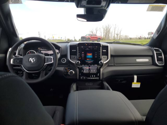 New 2026 RAM 1500 4x4 Crew Cab image 15