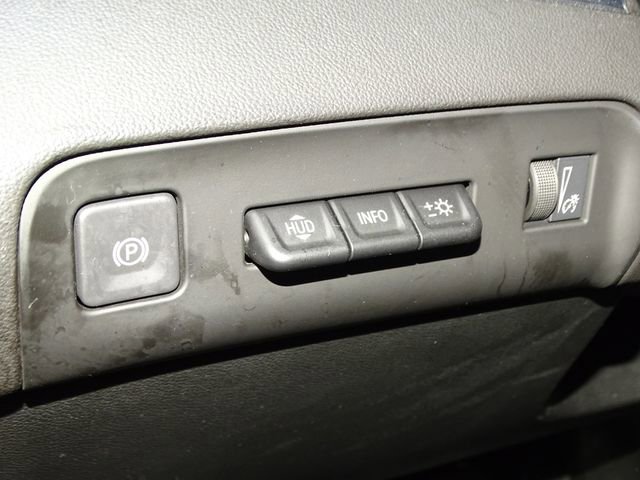 Used 2024 Buick Enclave Premium AWD/4WD image 24