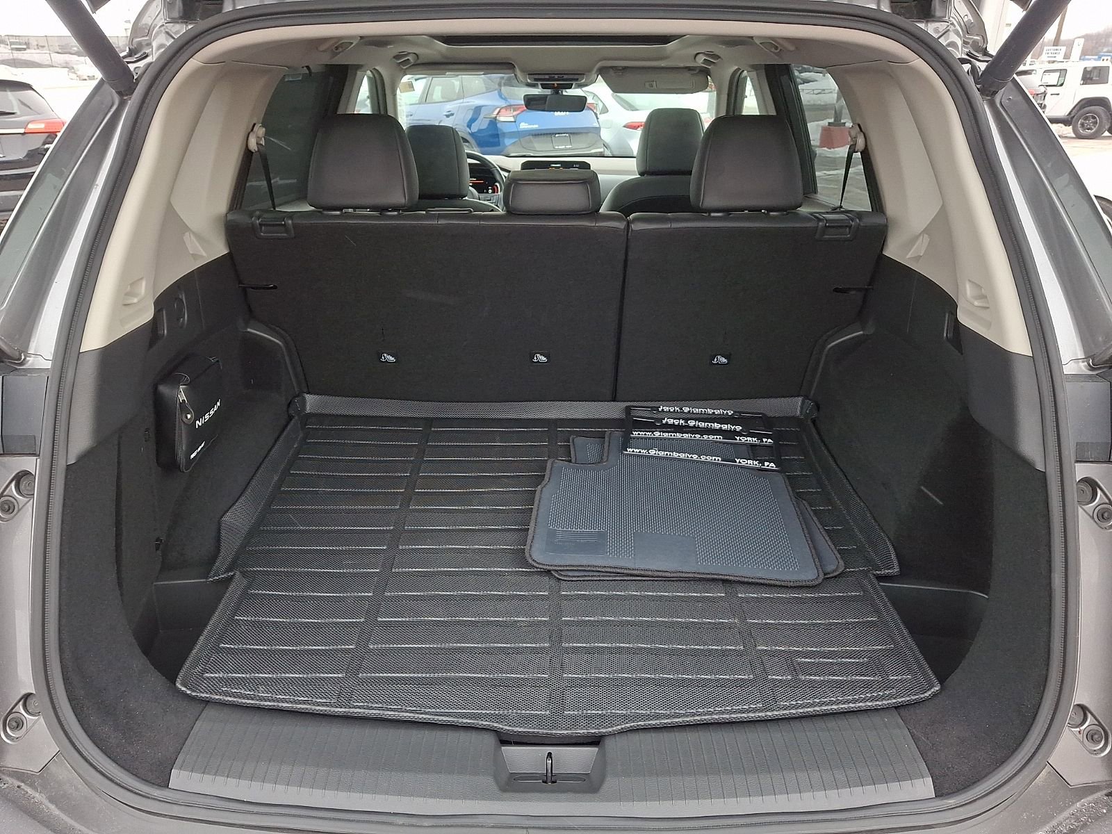 Used 2023 Nissan Rogue Platinum w/ Platinum Premium Package image 31