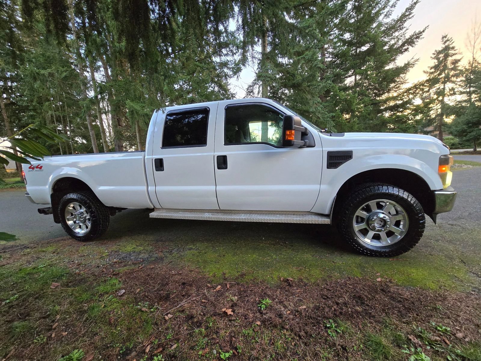 Used 2009 Ford F350 XLT AWD/4WD image 6