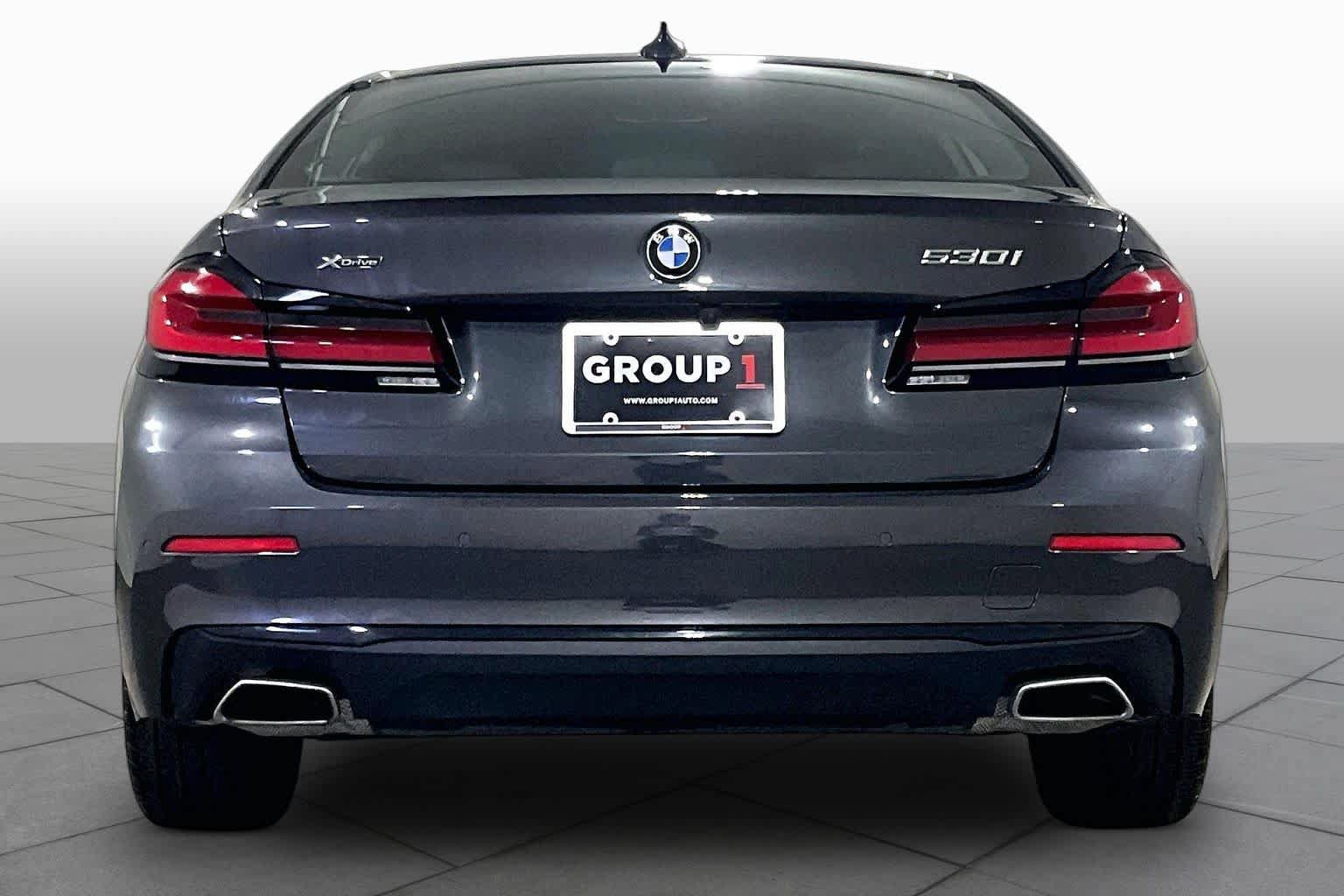 Certified 2023 BMW 530i xDrive w/ Premium Package AWD/4WD image 4