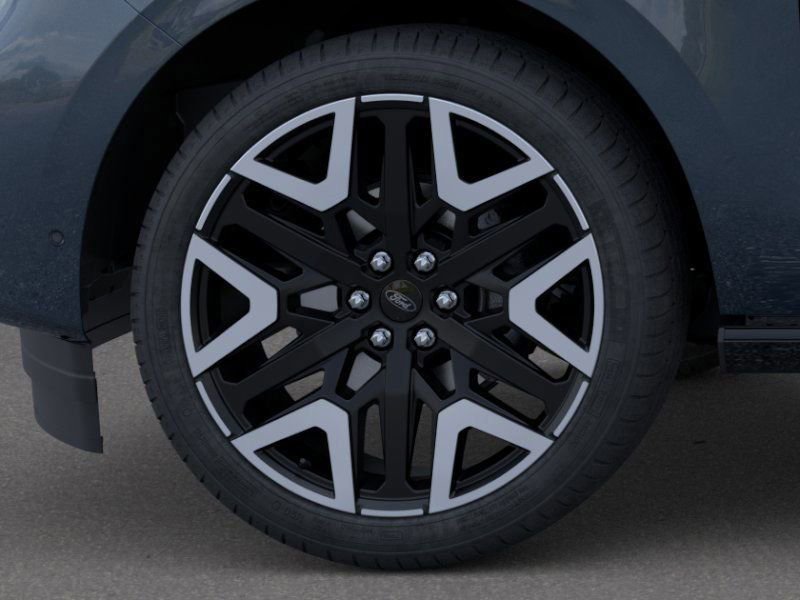 New 2026 Ford Expedition Max Platinum image 19