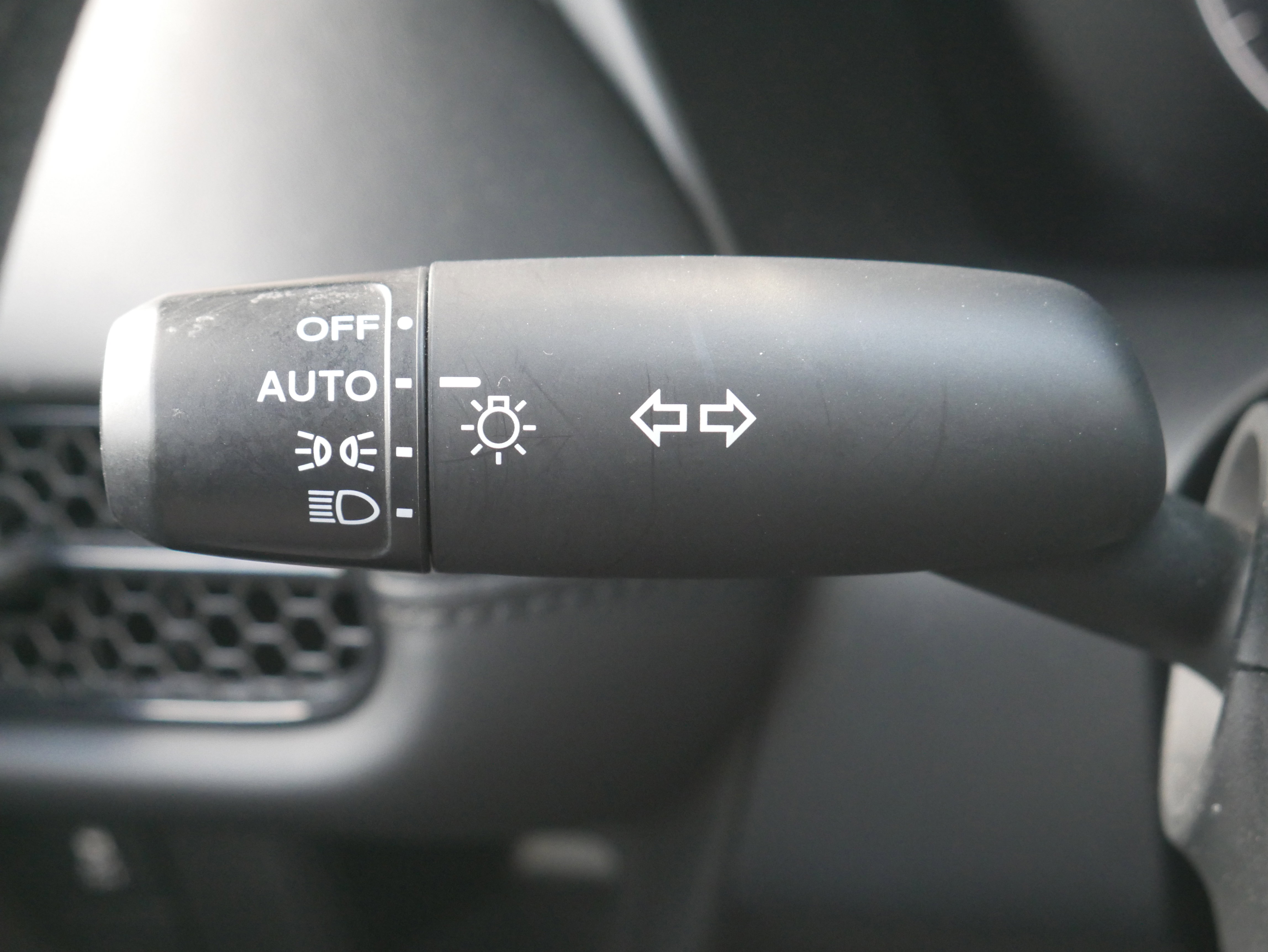 Used 2024 Honda HR-V LX image 25