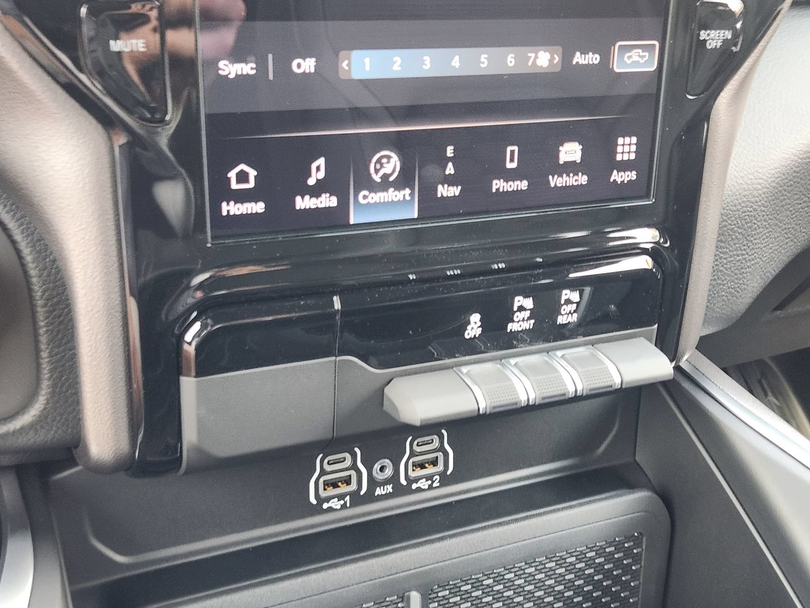New 2026 RAM 1500 Lone Star AWD/4WD image 18