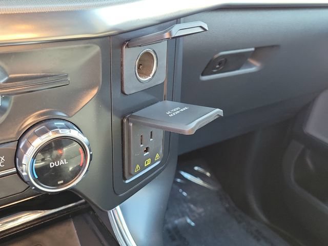 Certified 2022 Ford F150 Raptor w/ Raptor 37 Performance Package AWD/4WD image 13