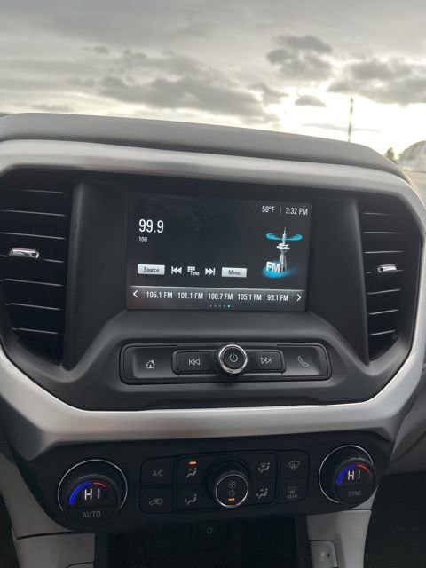 Used 2018 GMC Acadia SLE image 45