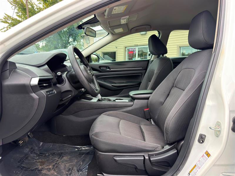 Used 2025 Nissan Altima 2.5 S FWD image 18