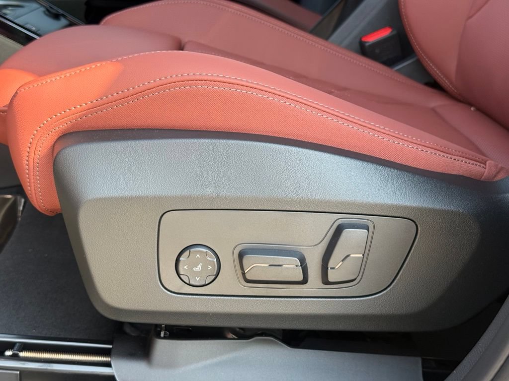 New 2026 BMW X1 xDrive28i w/ Technology Package AWD/4WD image 12