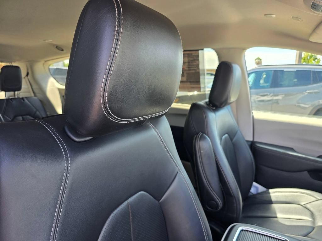 Certified 2024 Chrysler Pacifica Touring-L FWD image 21
