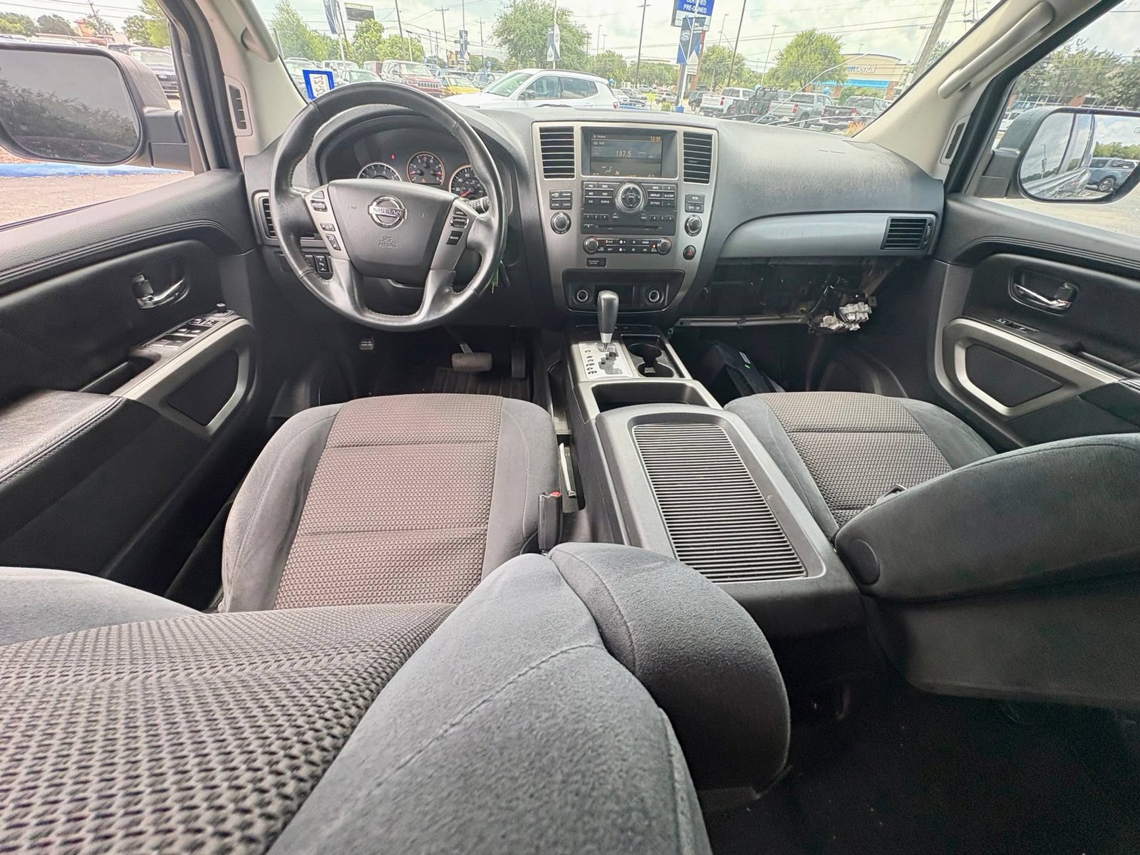 Used 2015 Nissan Armada SV RWD image 12