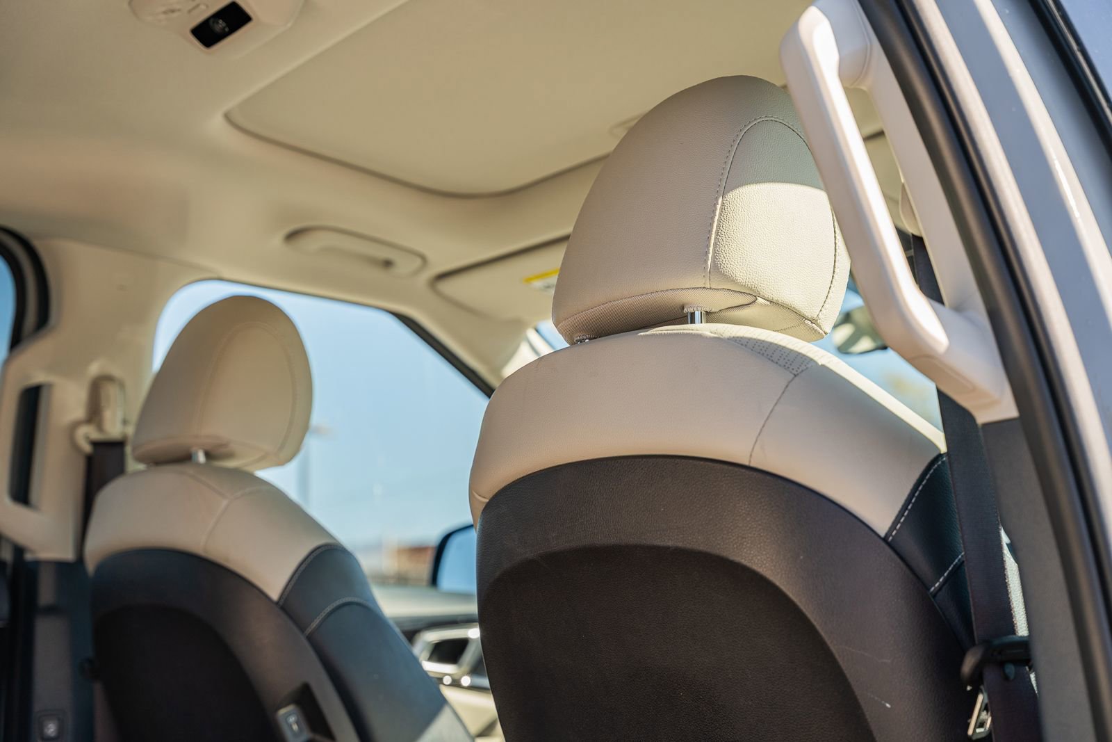 Used 2025 Kia Carnival SX Prestige image 14