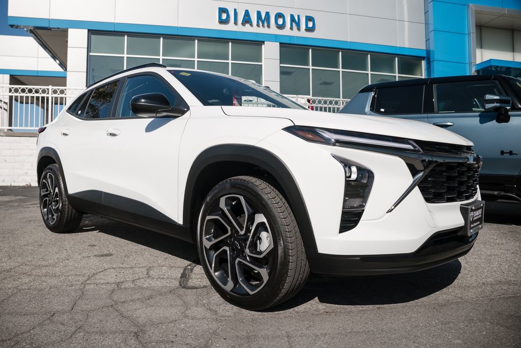 New 2026 Chevrolet Trax RS w/ Driver Confidence Package FWD image 1