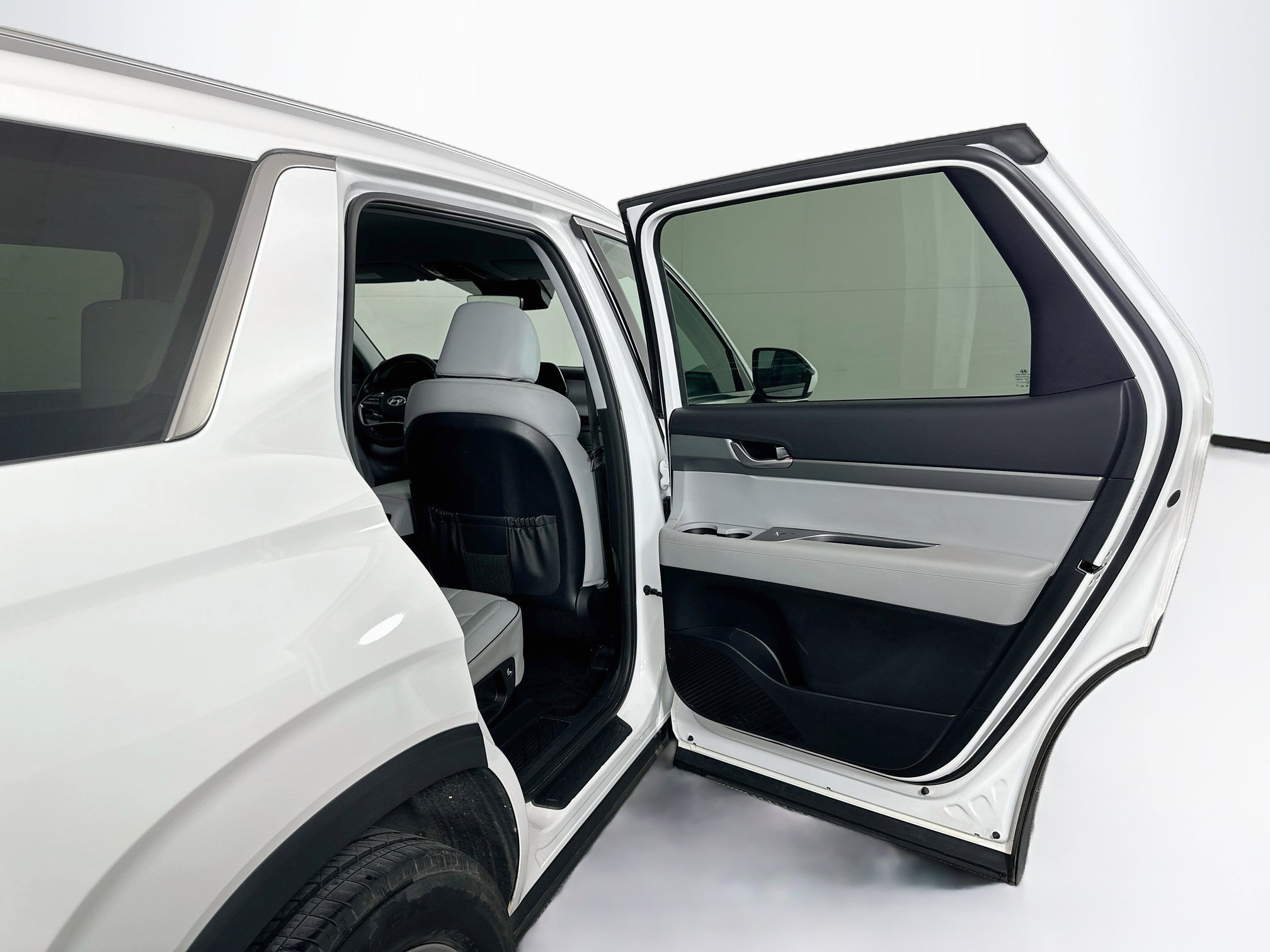 Used 2025 Hyundai Palisade SEL FWD image 32