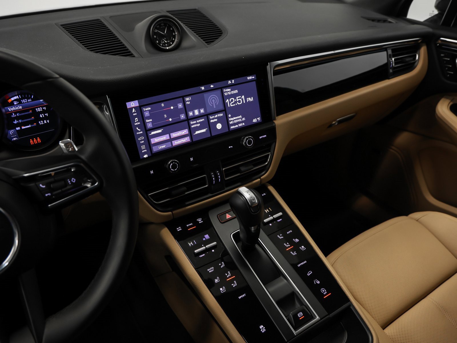 Used 2025 Porsche Macan image 29