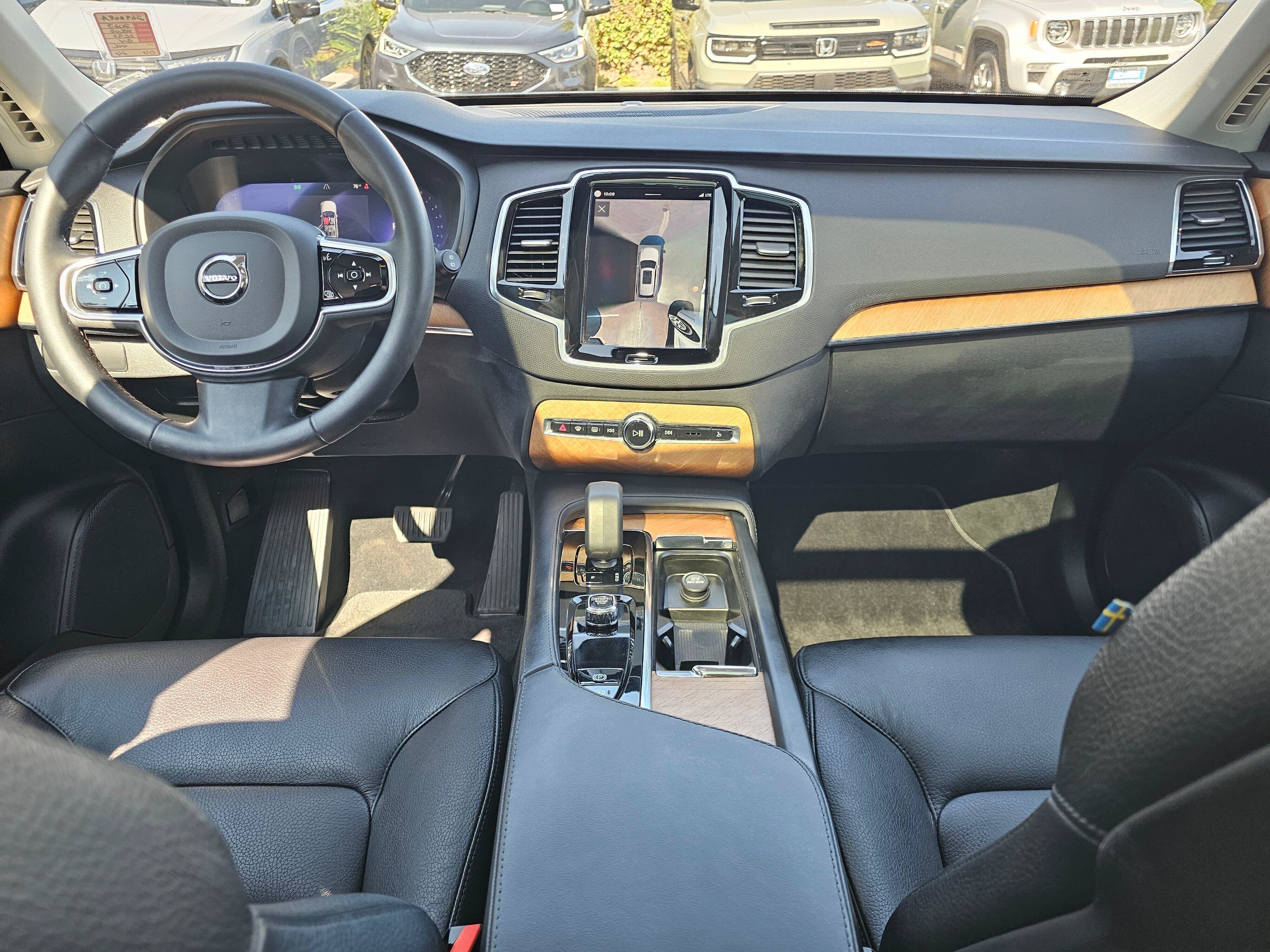 Used 2023 Volvo XC90 B5 Plus w/ Protection Package Premier AWD/4WD image 22