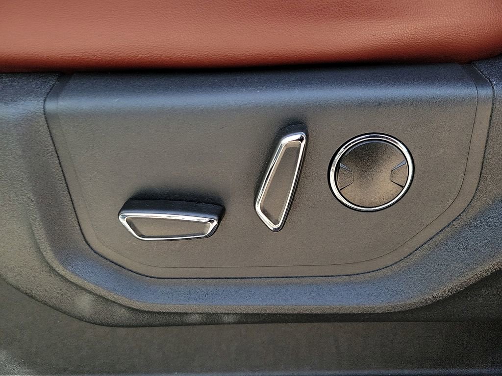 Used 2022 Ford F450 Platinum w/ FX4 Off-Road Package image 20