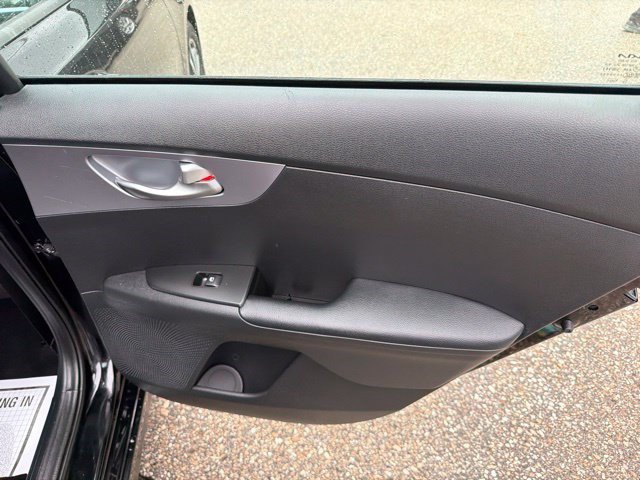Used 2022 Kia Forte LXS FWD image 19