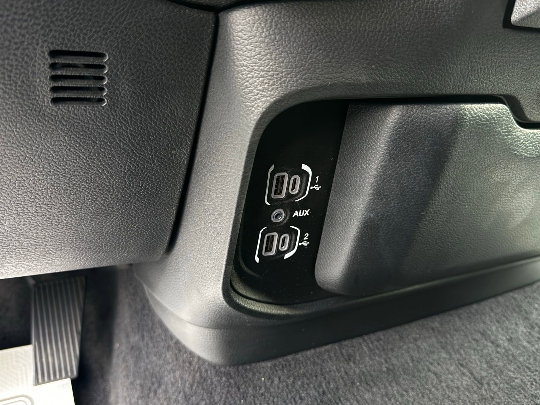 Used 2025 RAM 1500 Tradesman image 37