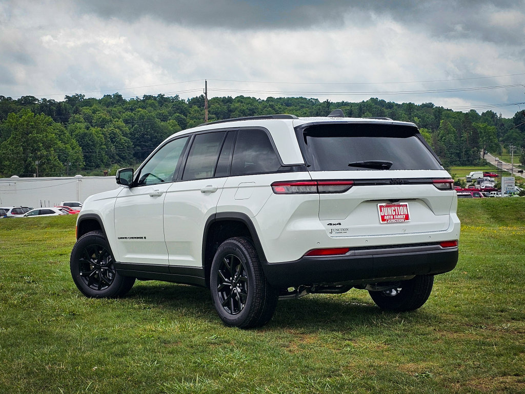 New 2026 Jeep Grand Cherokee Altitude AWD/4WD image 5