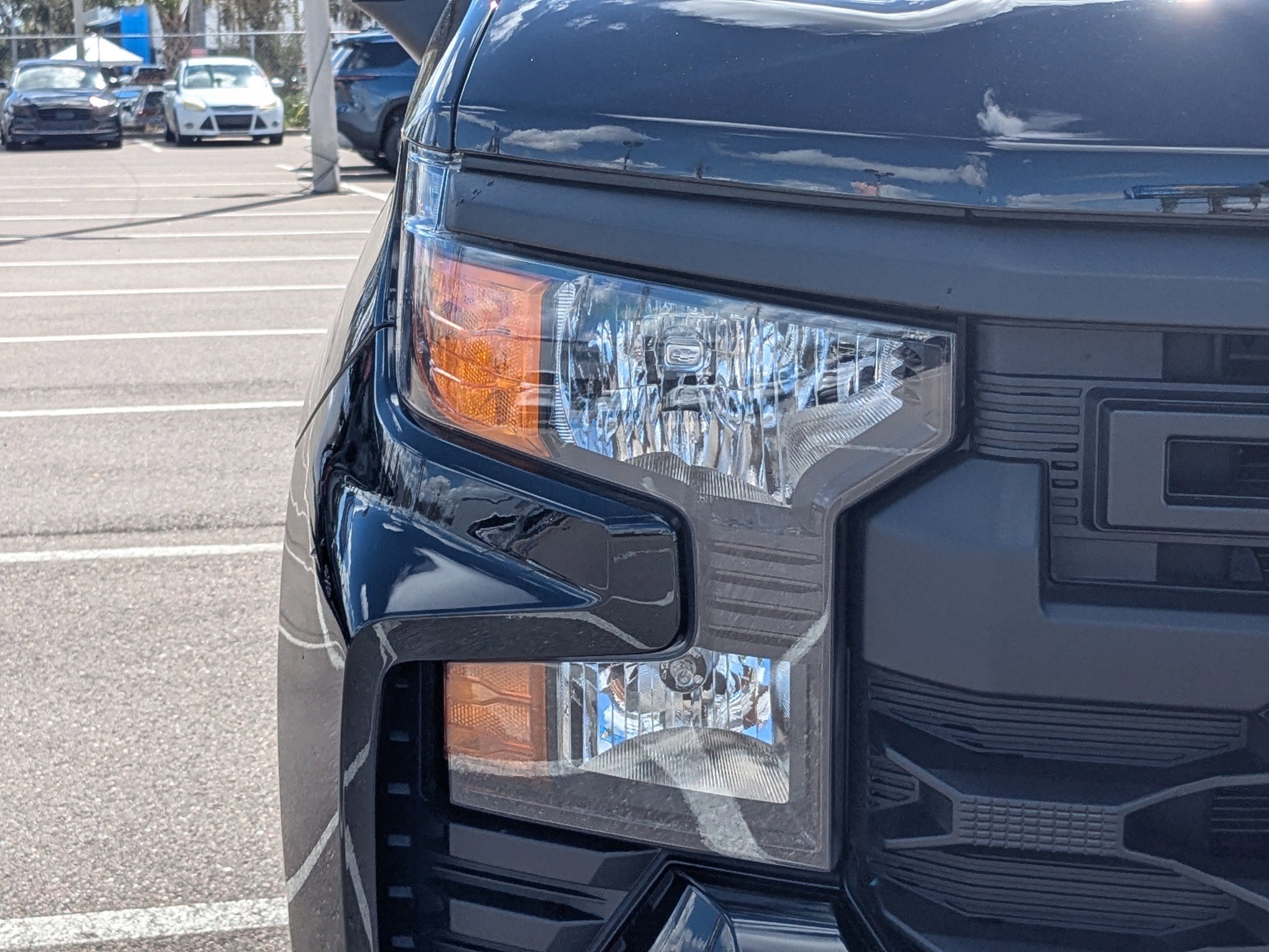 Used 2025 Chevrolet Silverado 1500 Custom image 9