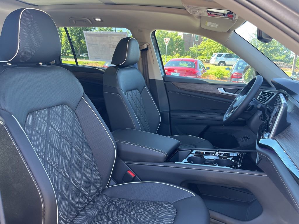 New 2025 Volkswagen Atlas SEL Premium R-Line image 23