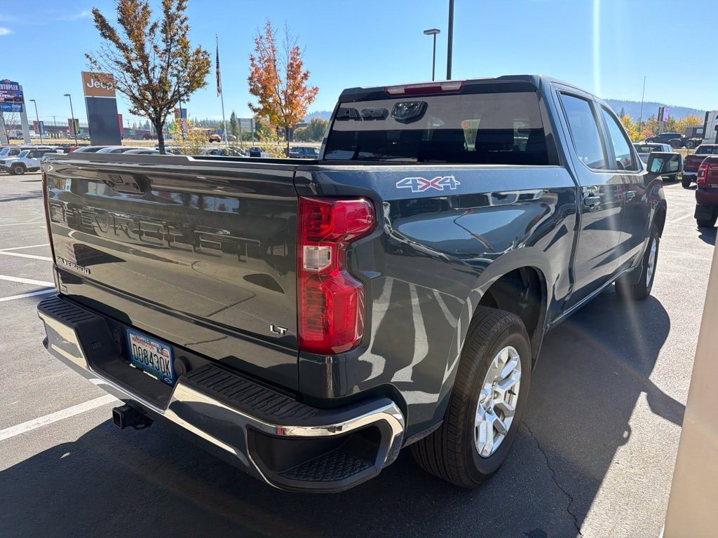 Used 2025 Chevrolet Silverado 1500 LT AWD/4WD image 5