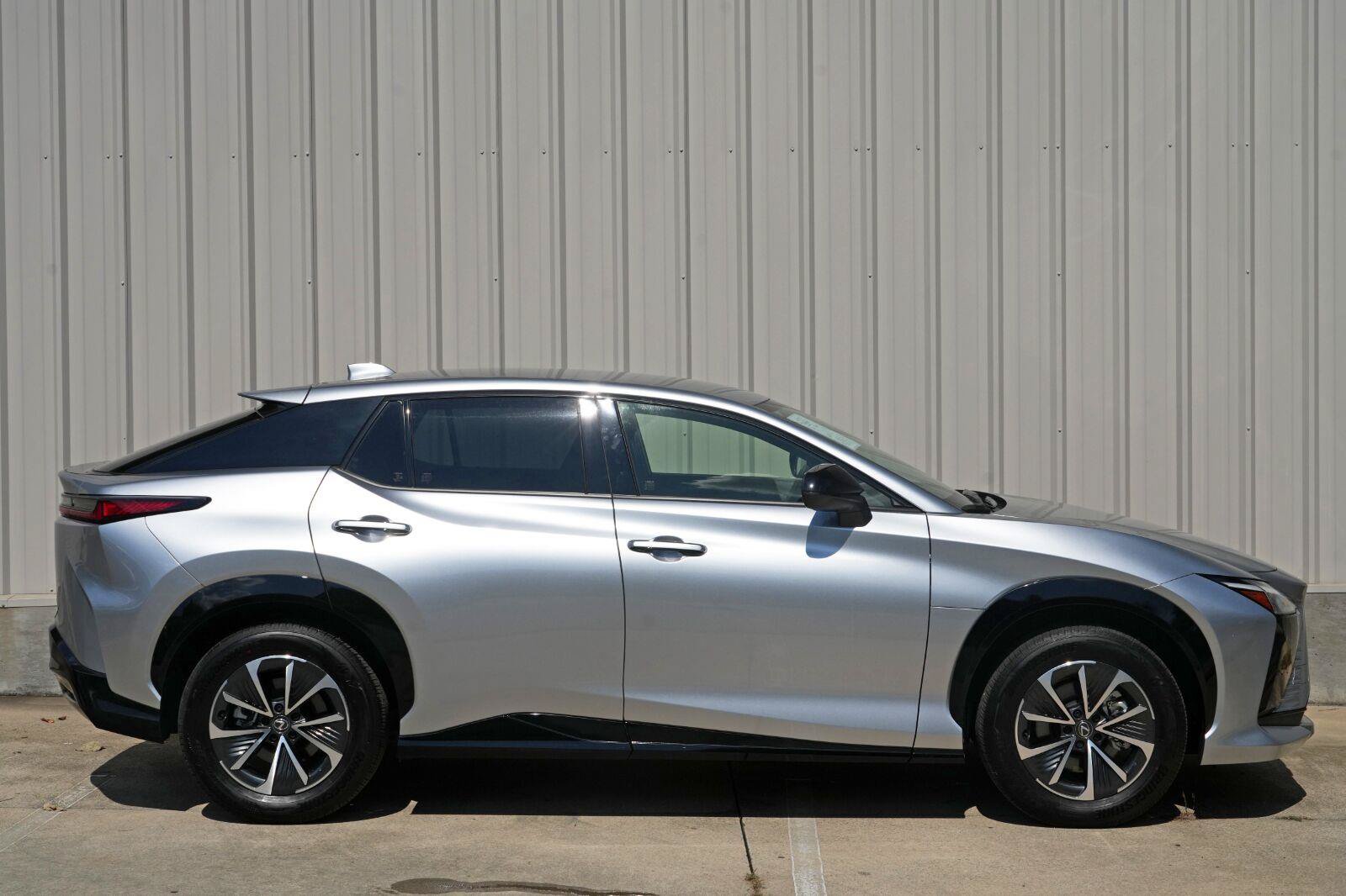 Used 2025 Lexus RZ 300e w/ Accessory Package (Z1) FWD image 51