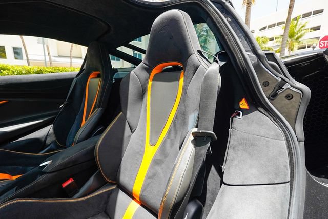 Used 2018 McLaren 720S Performance RWD image 64