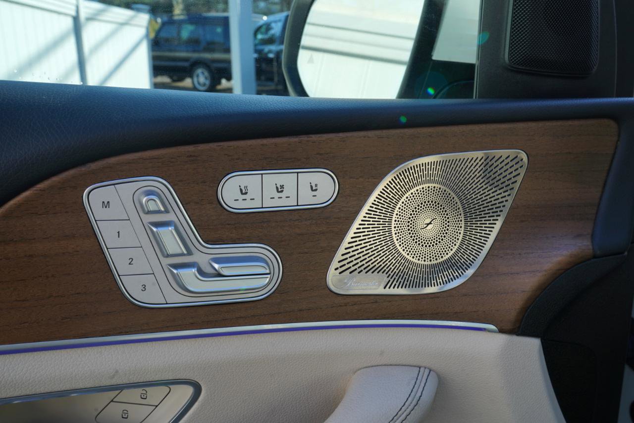 Used 2022 Mercedes-Benz GLS 450 4MATIC image 17