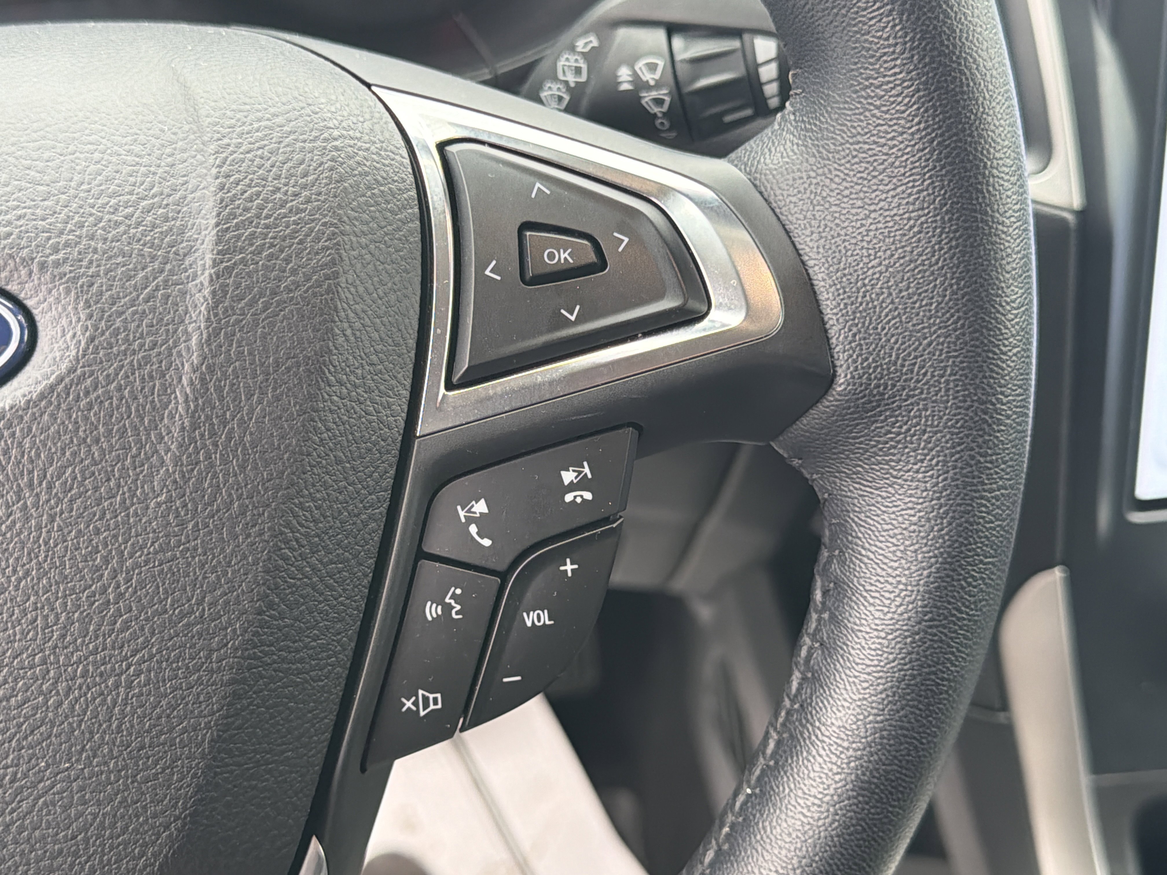 Used 2023 Ford Edge SEL w/ Convenience Package AWD/4WD image 19