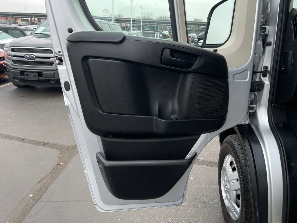 Used 2022 RAM ProMaster 2500 image 11