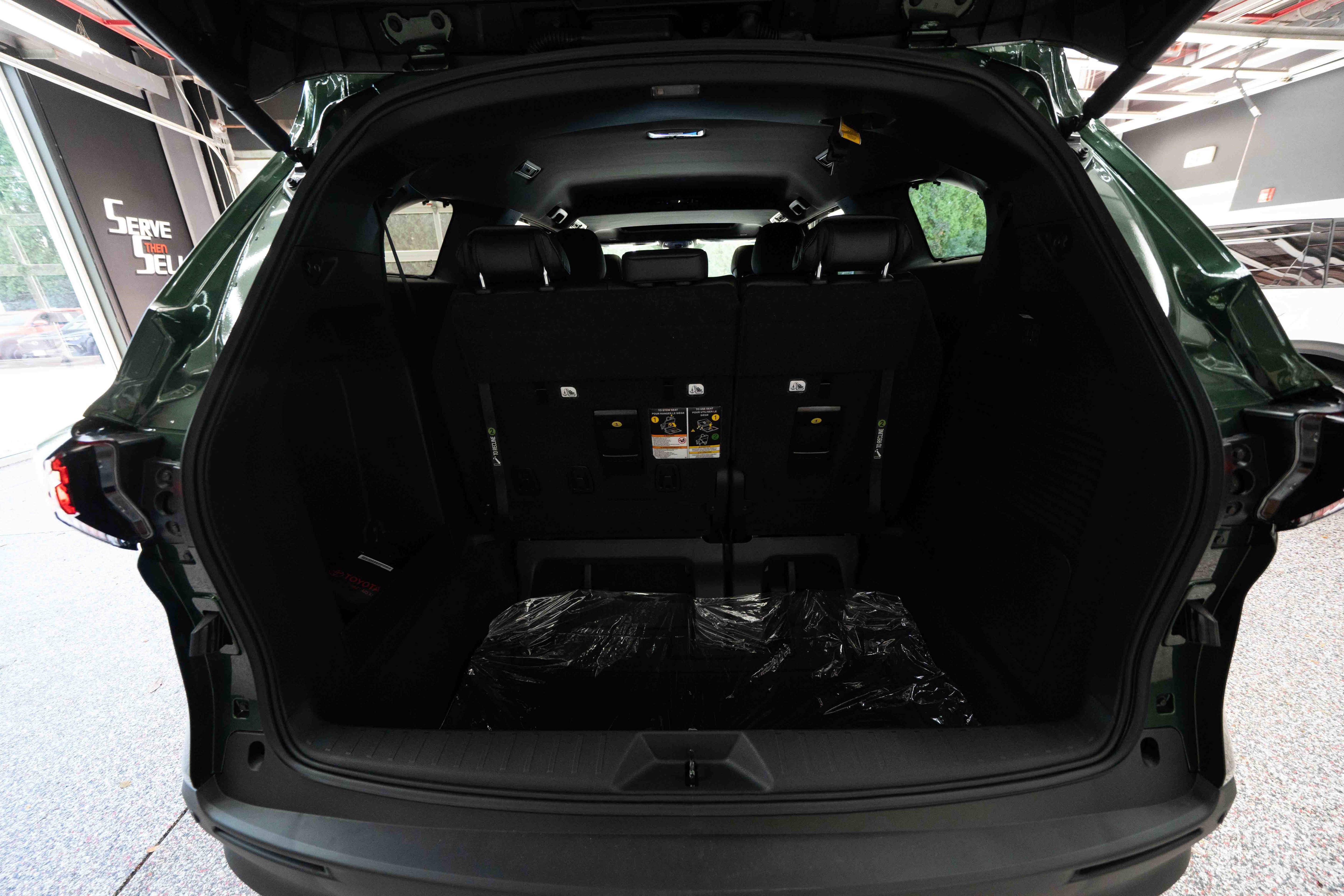 New 2026 Toyota Sienna XLE Woodland Edition AWD/4WD image 28