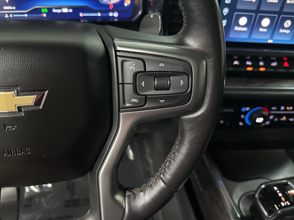 Used 2023 Chevrolet Silverado 1500 LTZ AWD/4WD image 16