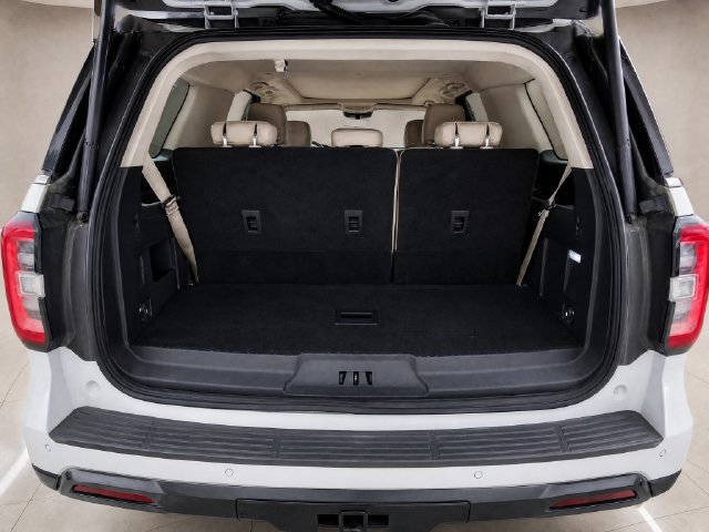 Used 2024 Ford Expedition Limited RWD image 11