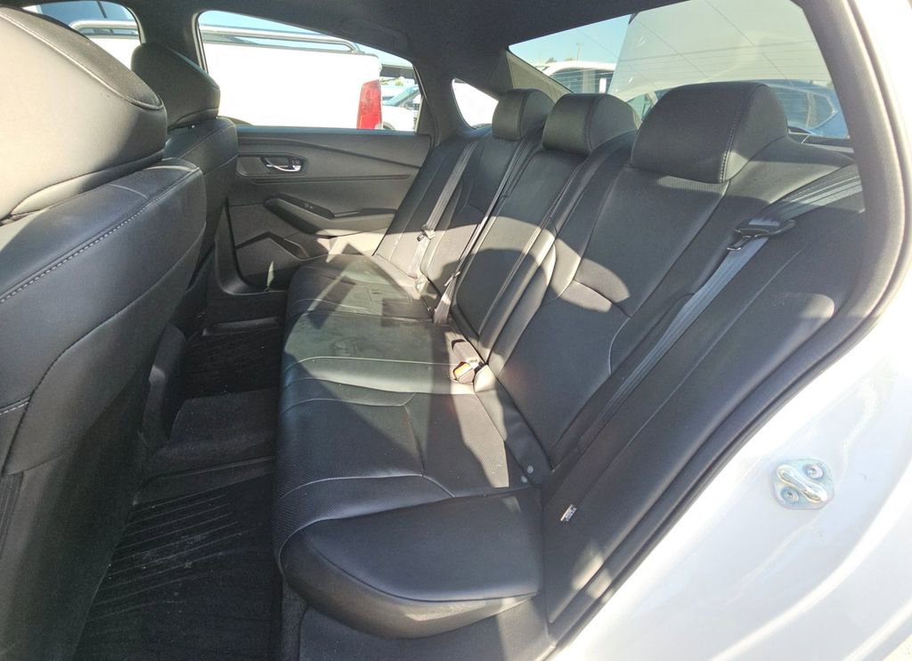 Used 2023 Honda Accord Sport image 7