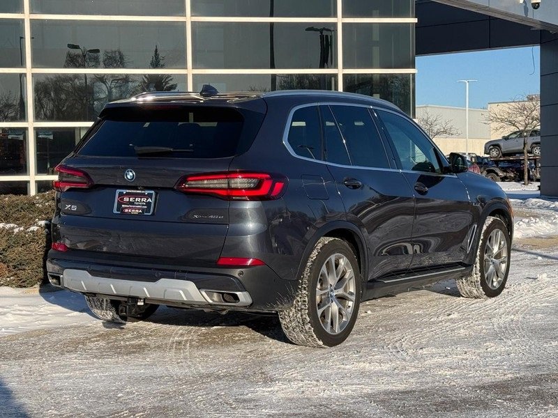Used 2022 BMW X5 xDrive45e video 3