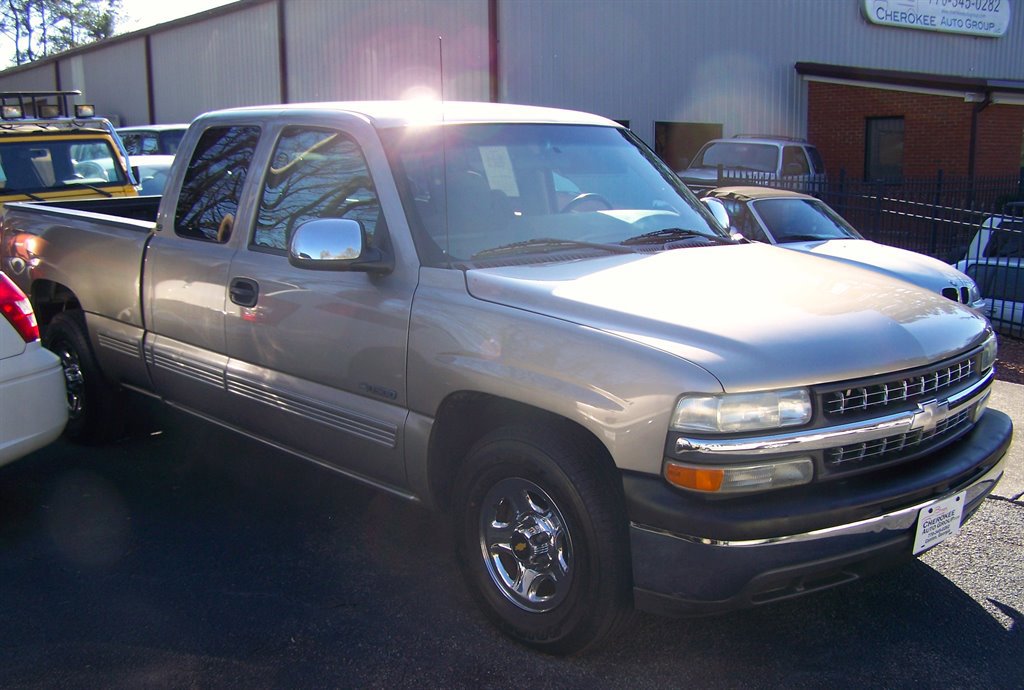 Used 2002 Chevrolet Silverado 1500 LS RWD image 3