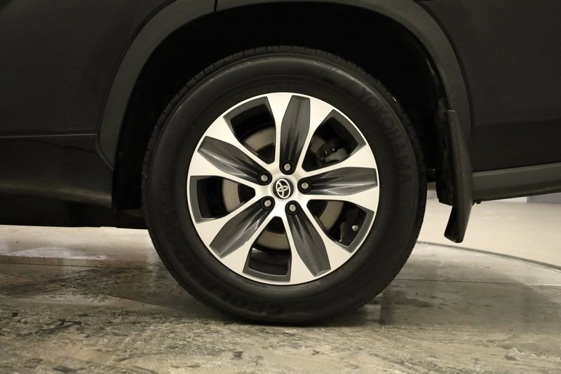 Used 2023 Toyota Highlander XLE image 40