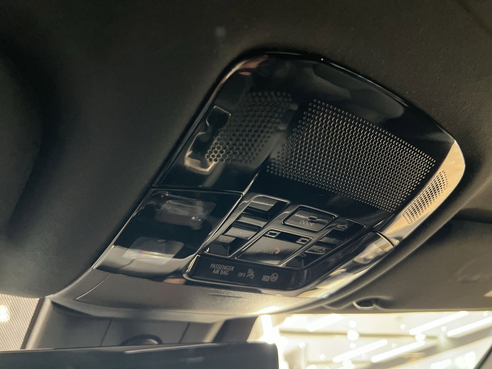 Used 2023 Lexus RX 350 w/ Accessory Package (Z1) AWD/4WD image 29