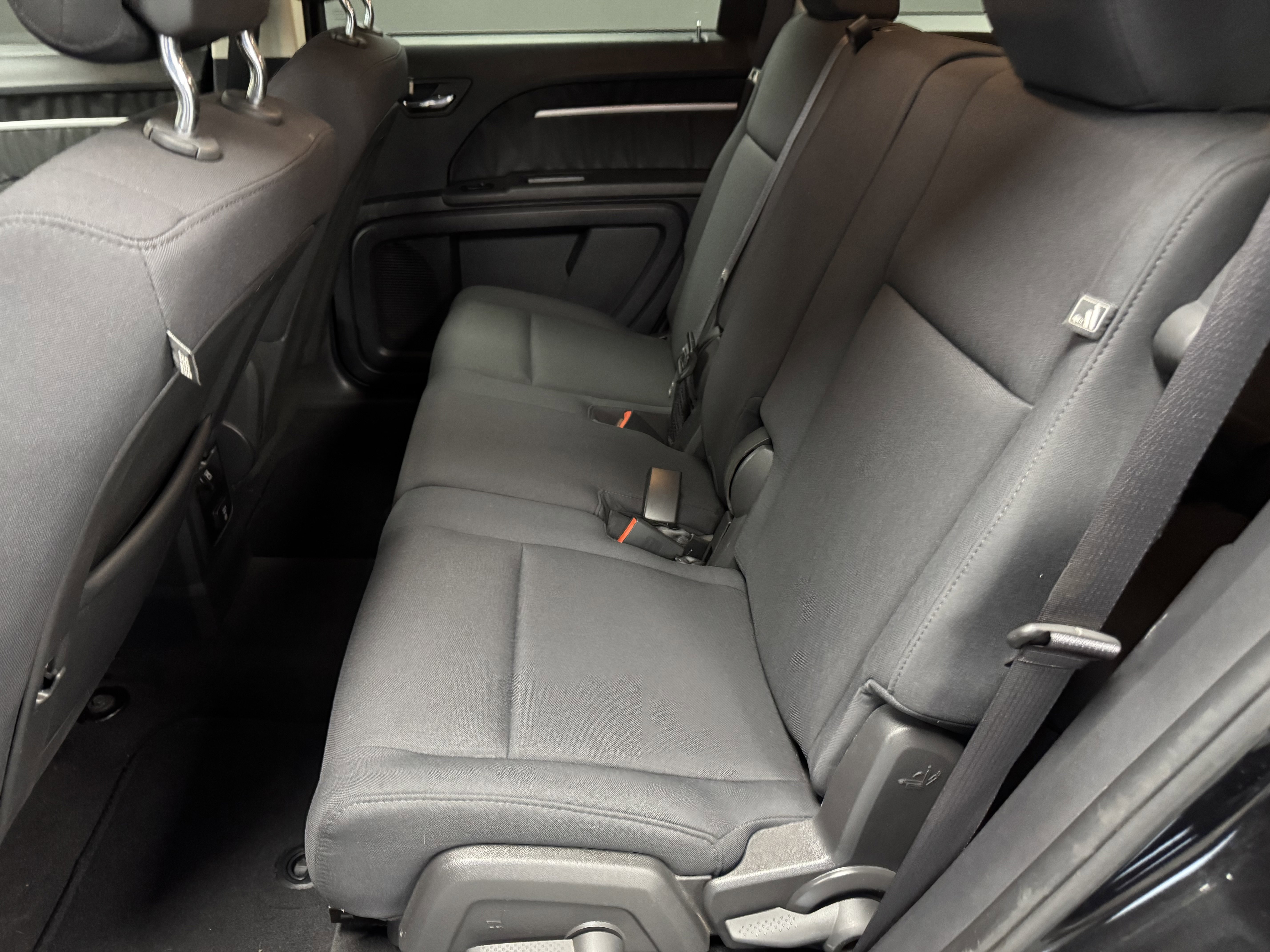 Used 2010 Dodge Journey SXT w/ Flexible Seating Group image 11