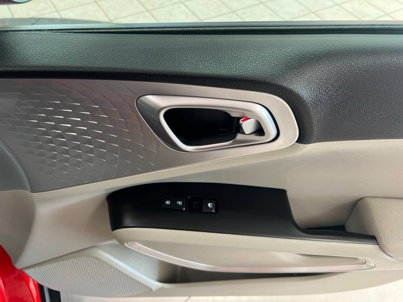 Certified 2024 Kia Soul LX FWD image 14
