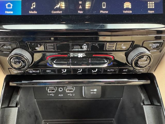 Used 2023 Jeep Grand Cherokee L Limited AWD/4WD image 28