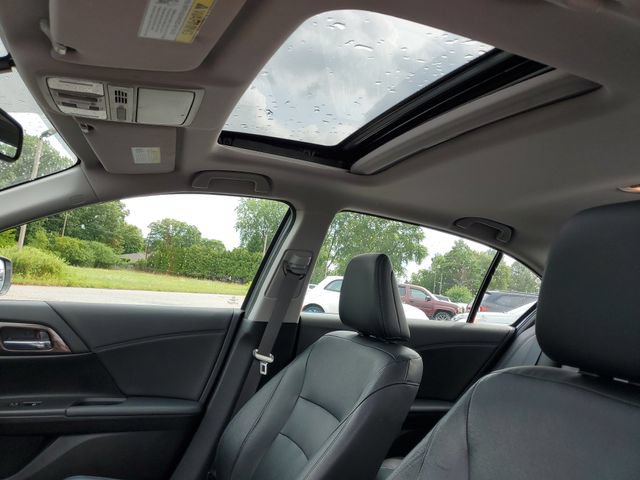 Used 2017 Honda Accord EX-L image 6