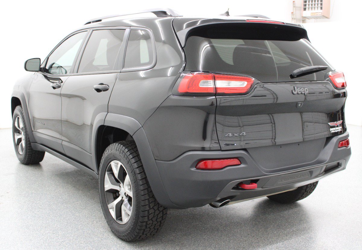 Used 2015 Jeep Cherokee Trailhawk AWD/4WD image 6