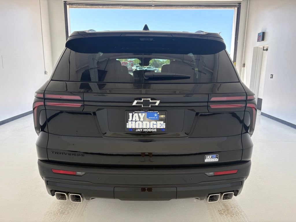 New 2026 Chevrolet Traverse LT w/ Midnight/Sport Edition FWD image 19