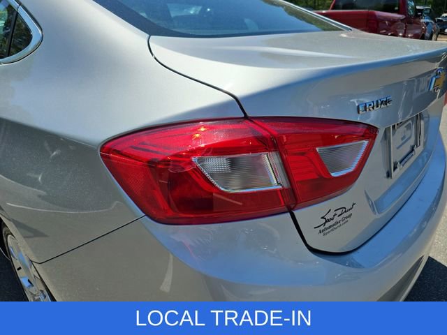 Used 2017 Chevrolet Cruze Premier FWD image 33