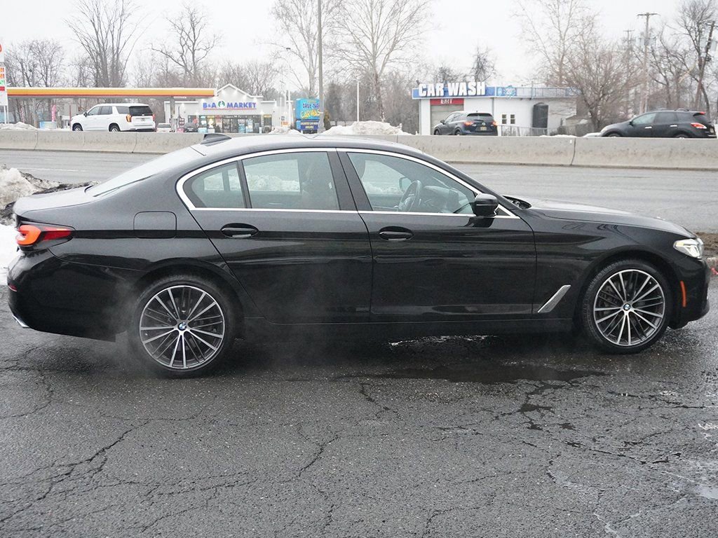 Used 2023 BMW 540i xDrive w/ Premium Package image 22