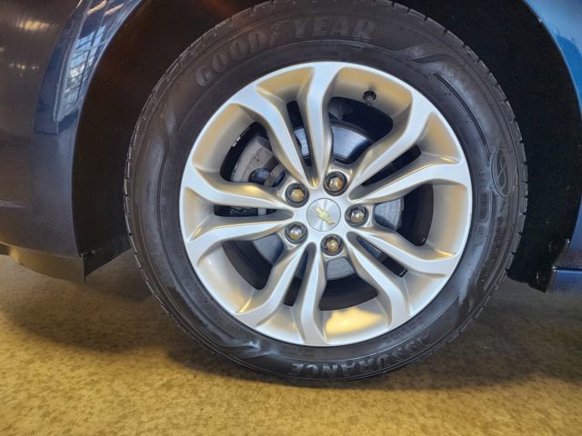 Certified 2019 Chevrolet Cruze LT w/ Sun And Sound Package image 9