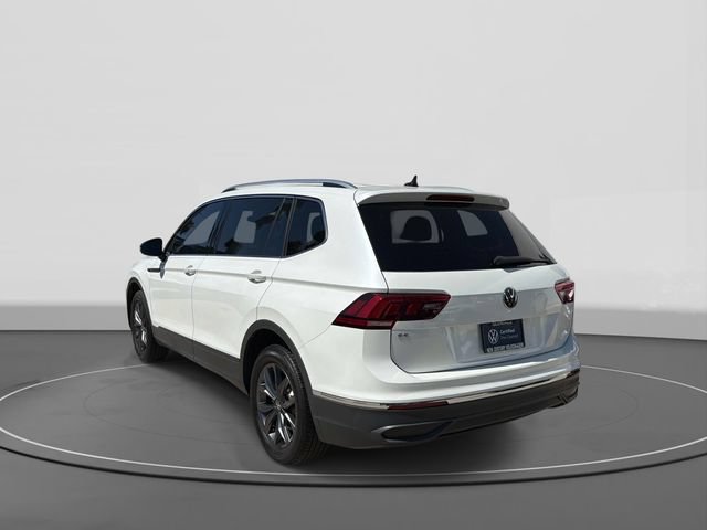 Certified 2023 Volkswagen Tiguan SE FWD image 3