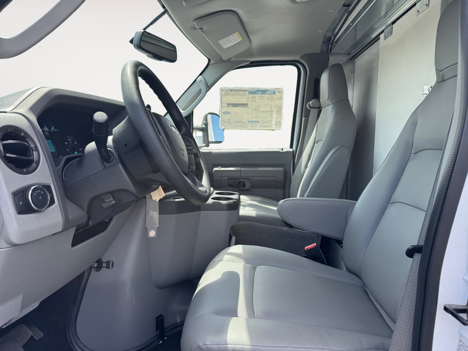 New 2025 Ford E-450 and Econoline 450 Super Duty w/ Power Equipment Group RWD image 11